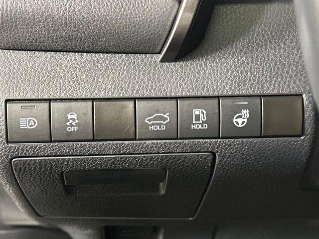 Used 2024 Toyota Camry SE image 19