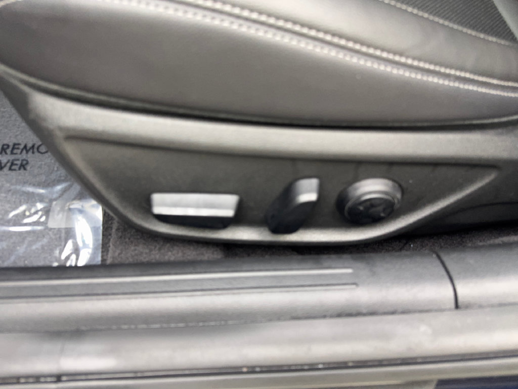 Used 2026 Genesis G70 2.5T RWD image 32