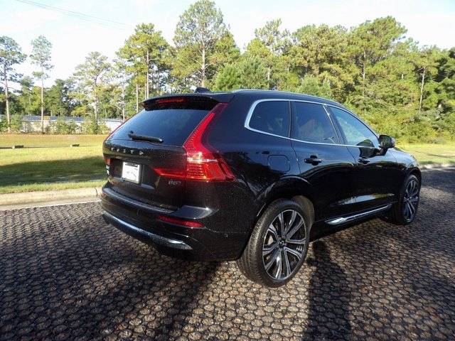 Certified 2023 Volvo XC60 B5 Ultimate w/ Climate Package image 5