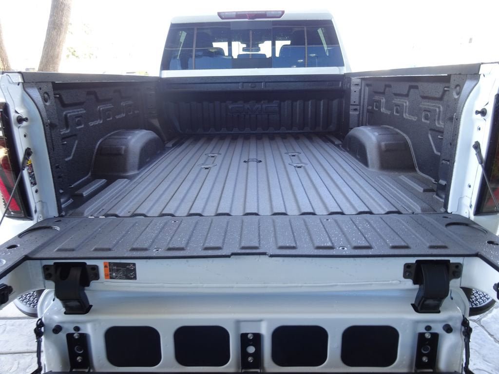 New 2026 GMC Sierra 2500 AT4 AWD/4WD image 9