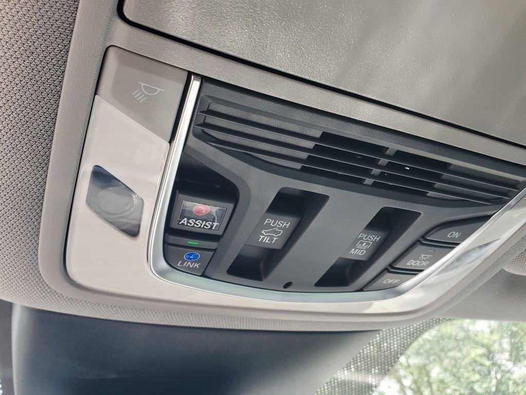 Used 2023 Acura MDX FWD w/ Technology Package image 36