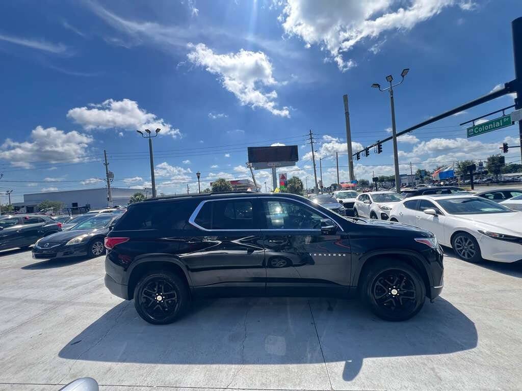 Used 2020 Chevrolet Traverse LT FWD image 5