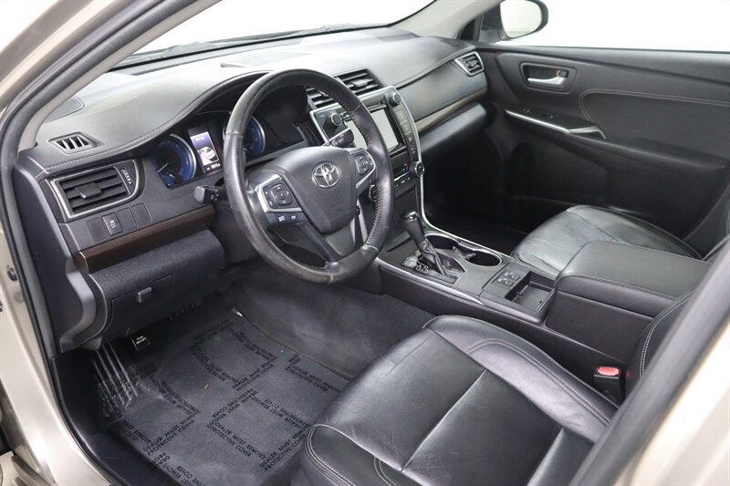Used 2015 Toyota Camry XLE FWD image 16