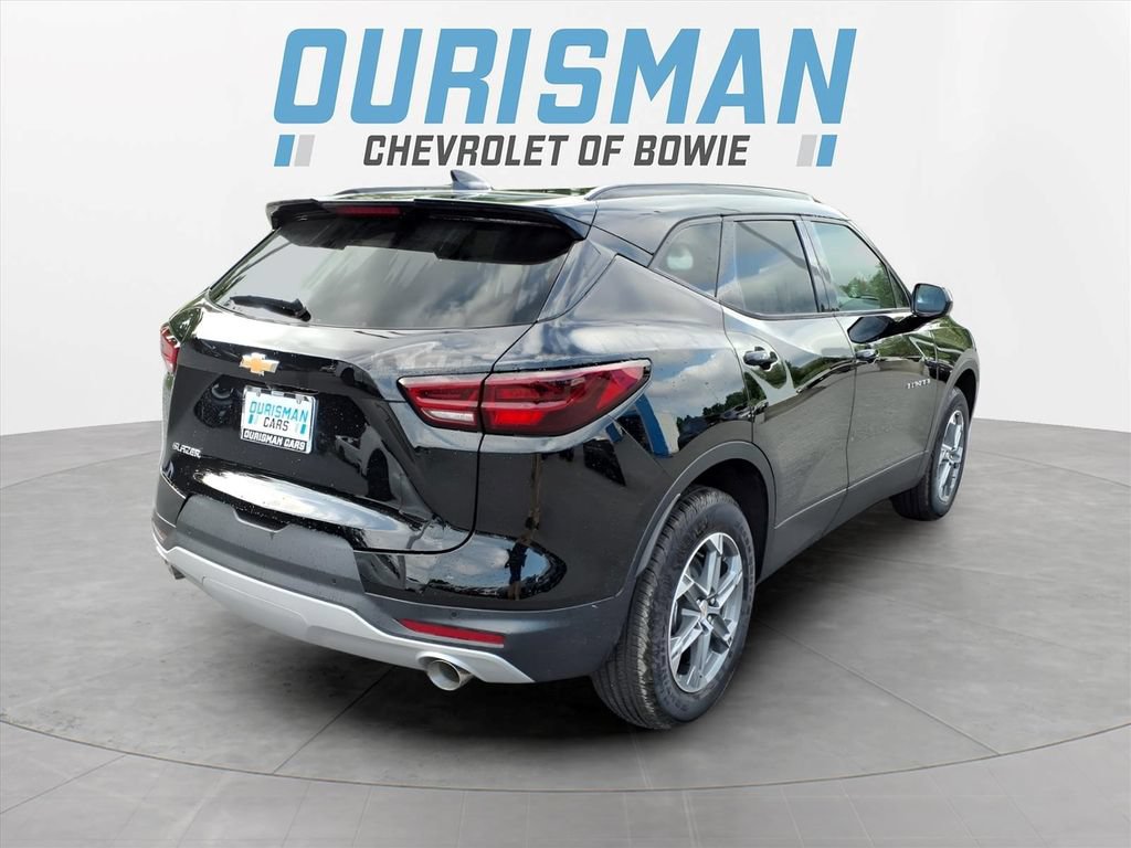 New 2026 Chevrolet Blazer LT w/ Convenience Package FWD image 3