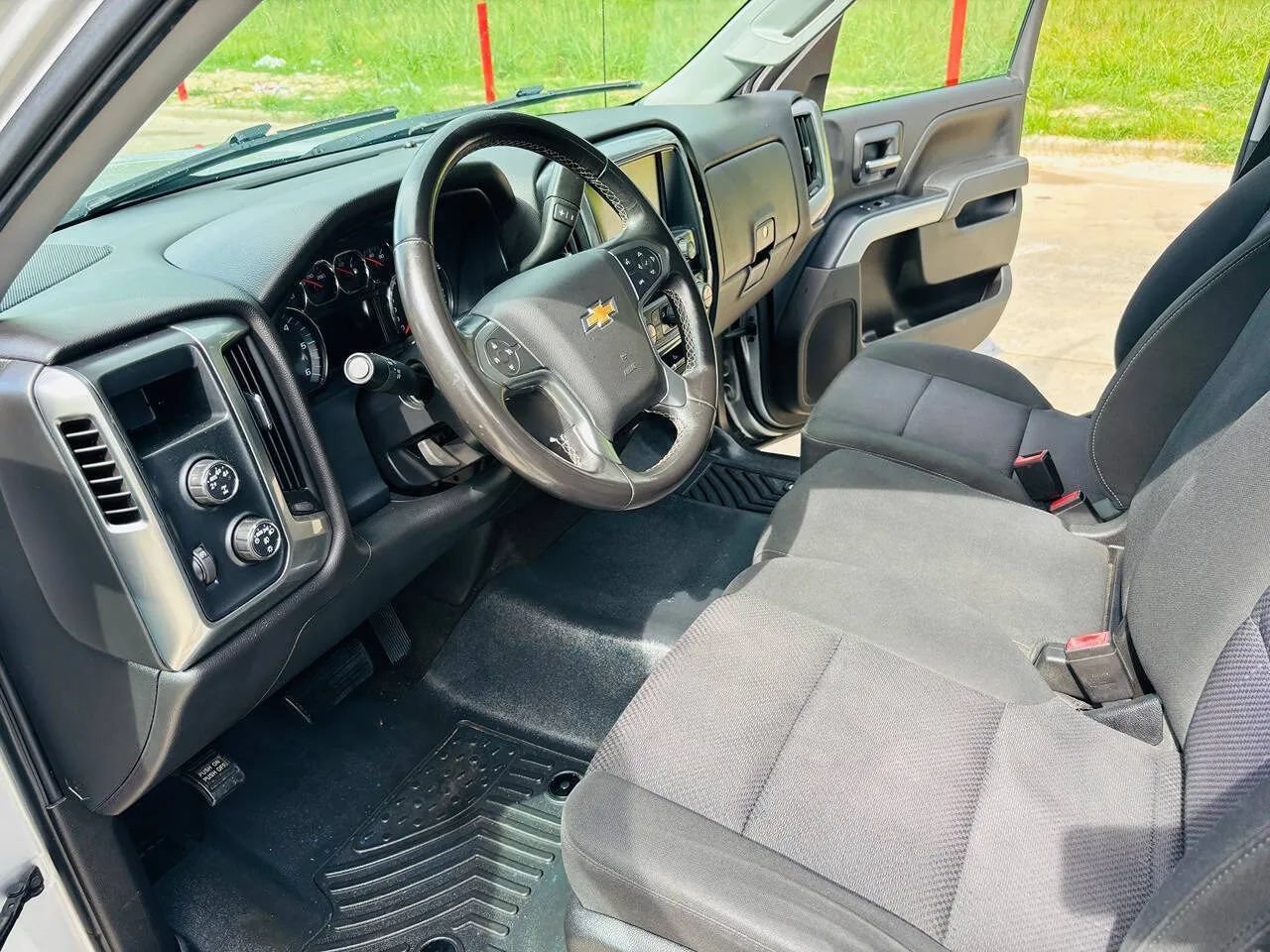 Used 2015 Chevrolet Silverado 1500 LT w/ All Star Edition AWD/4WD image 15