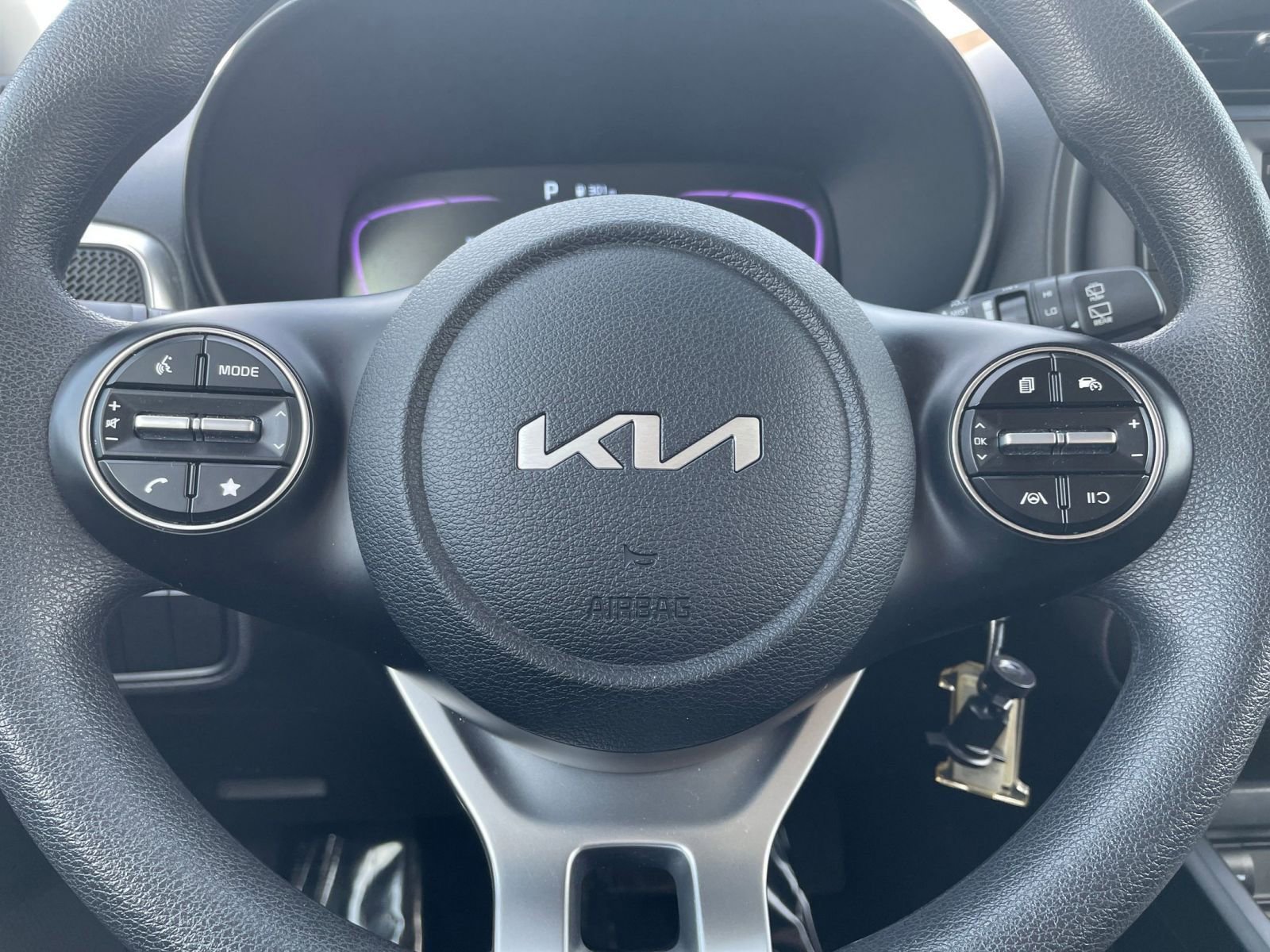 Used 2025 Kia Soul LX w/ LX Technology Package FWD image 25