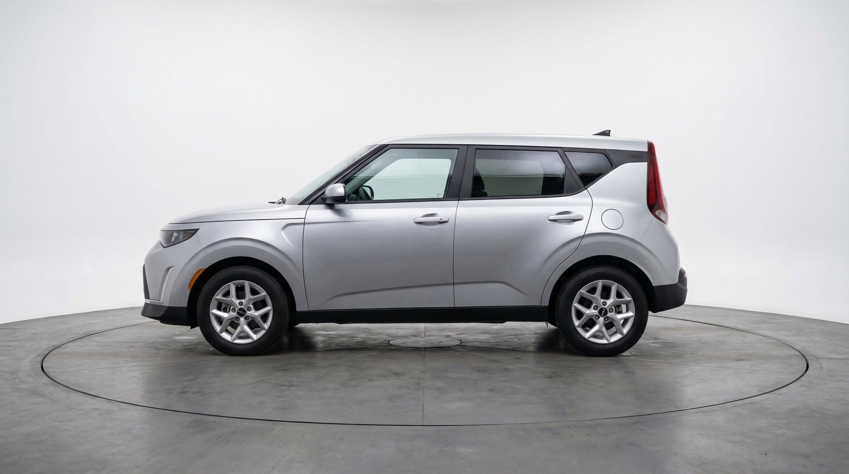 Used 2025 Kia Soul LX w/ LX Technology Package image 5