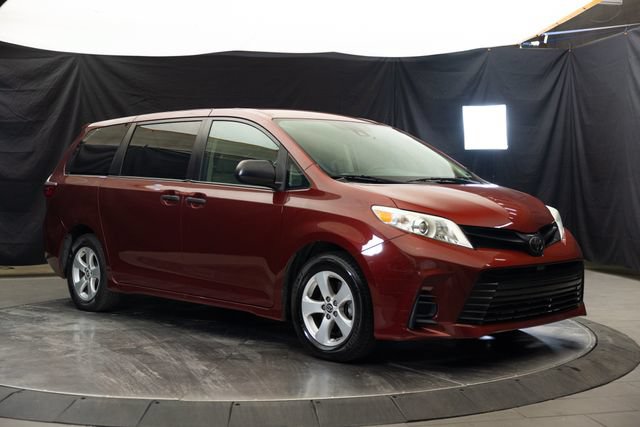 Used 2020 Toyota Sienna L FWD image 3