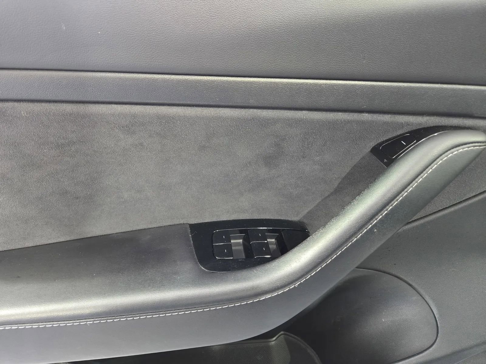 Used 2020 Tesla Model 3 Standard Range Plus RWD image 13