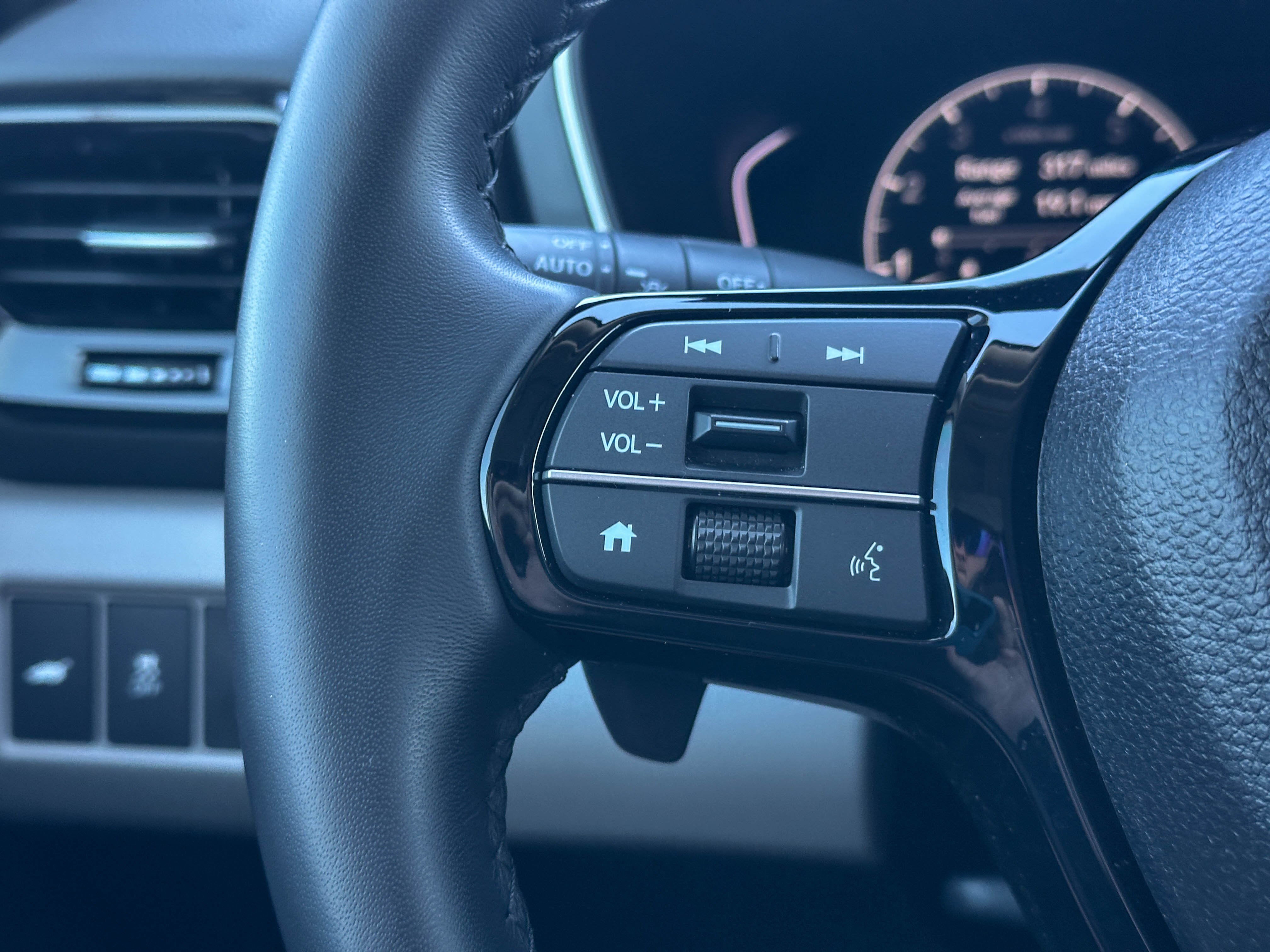Used 2025 Honda Pilot Touring image 33