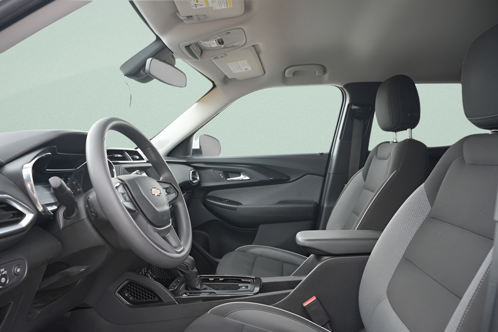 Used 2023 Chevrolet TrailBlazer LT FWD image 22