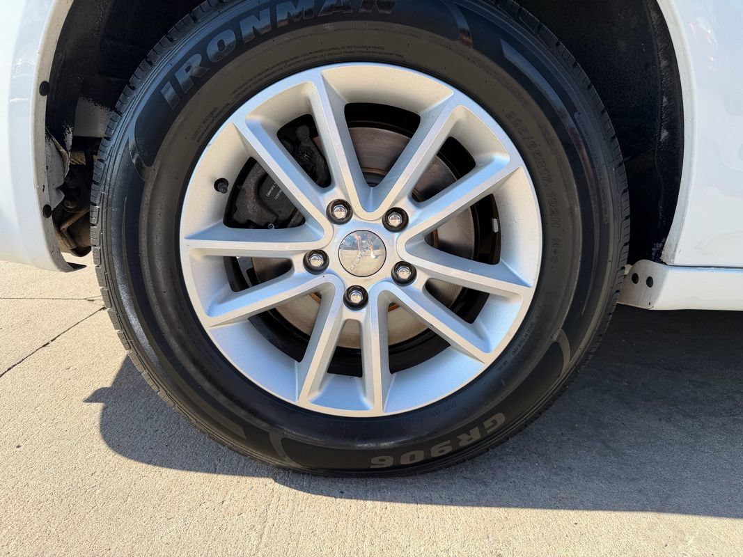 Used 2016 Dodge Grand Caravan SXT w/ UConnect Hands-Free Group FWD image 45