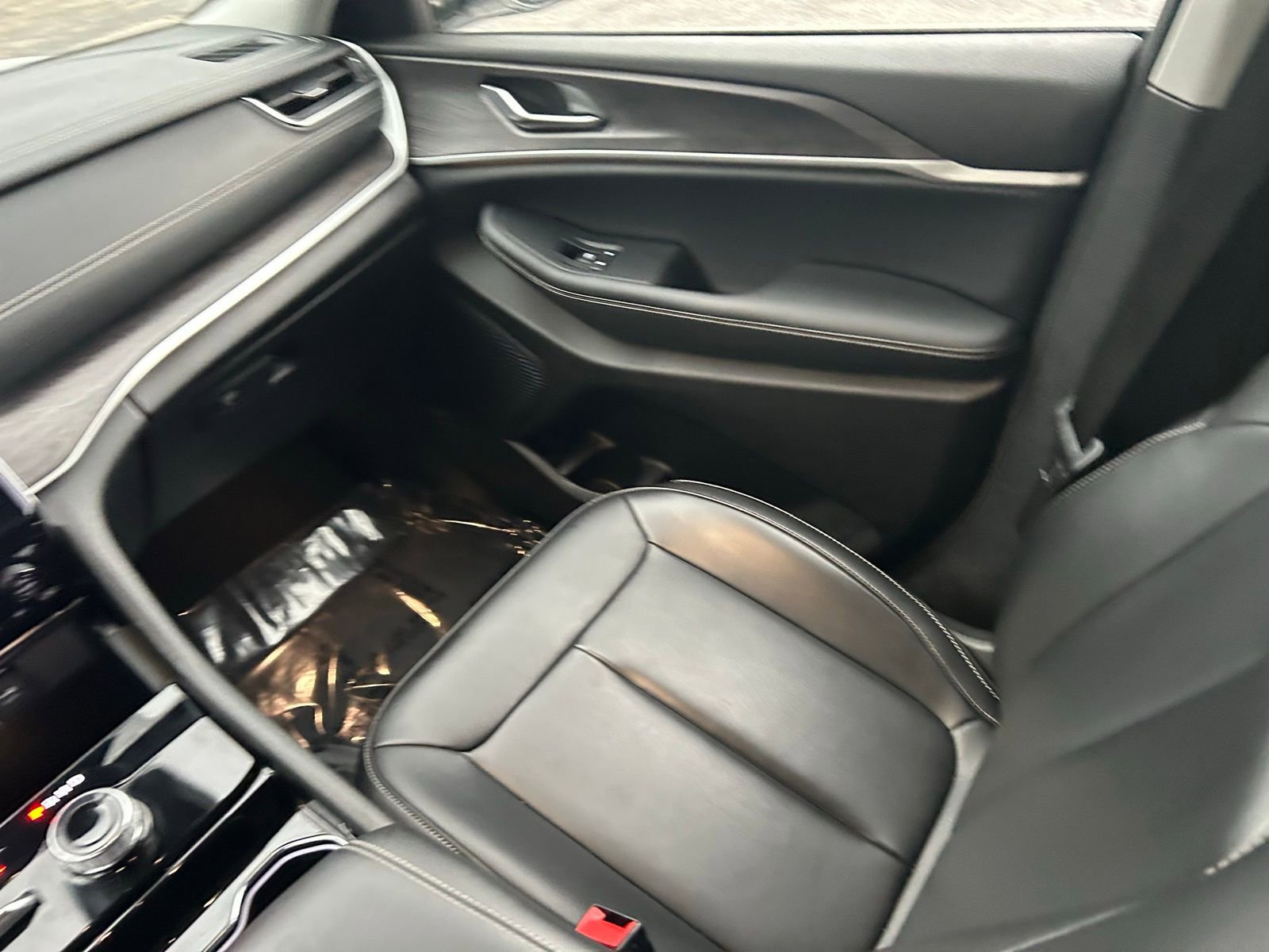 Certified 2023 Jeep Grand Cherokee L Limited image 27