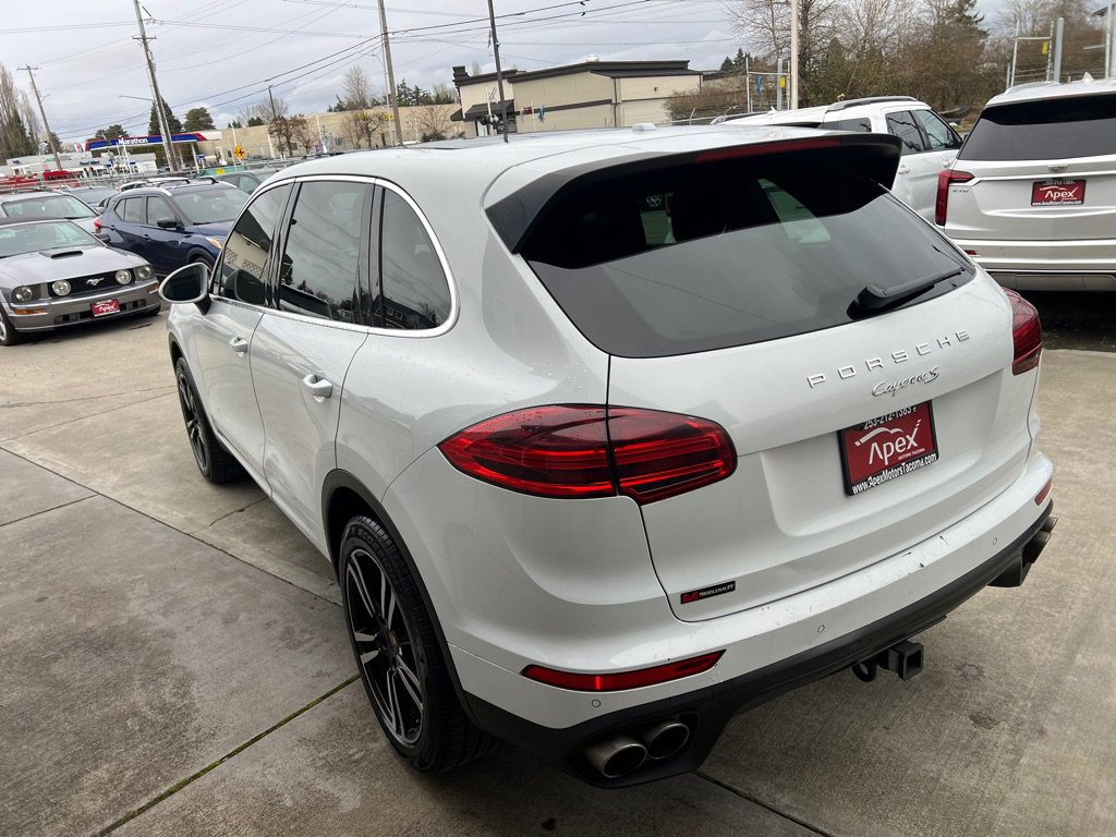 Used 2015 Porsche Cayenne S AWD/4WD image 4