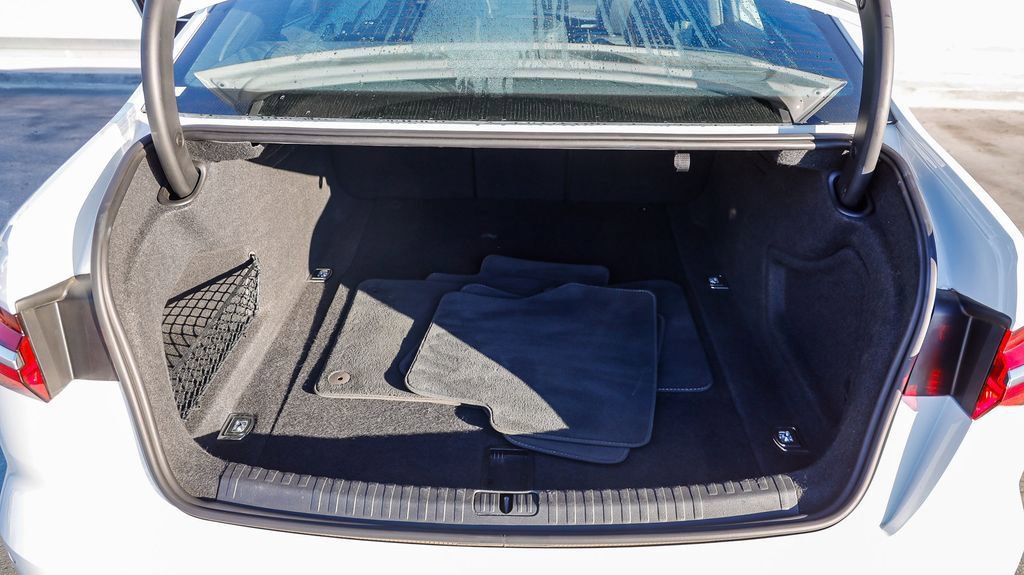 Used 2024 Audi A6 Premium Plus image 27