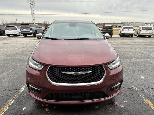 Used 2022 Chrysler Pacifica Limited image 8