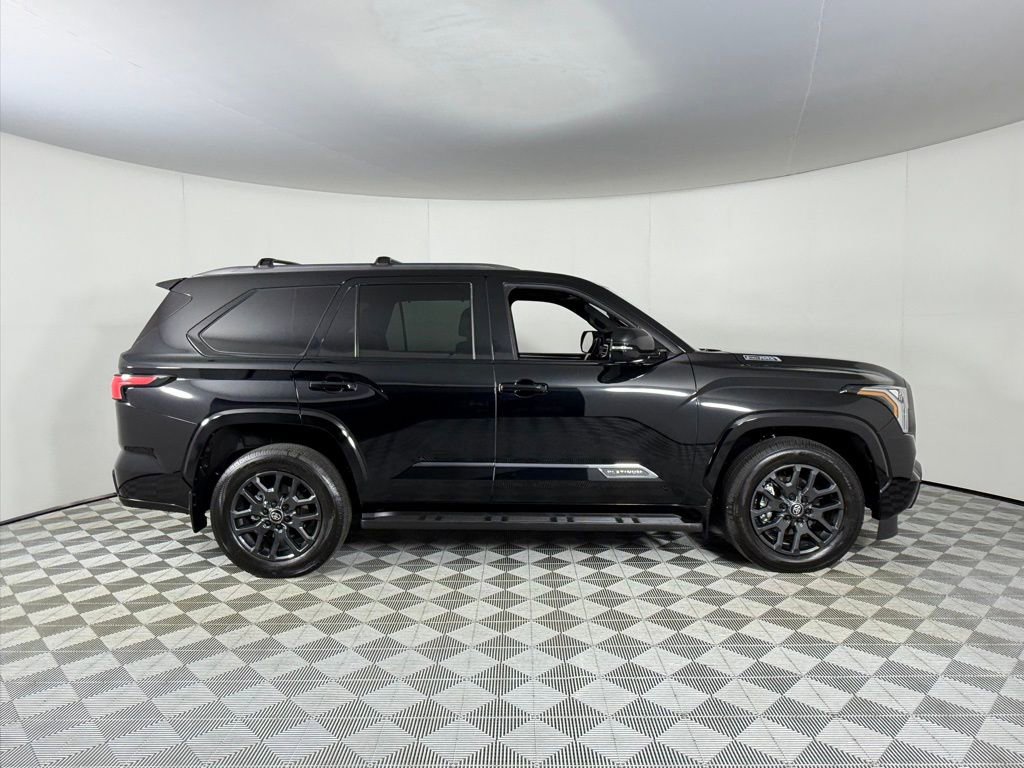 Used 2025 Toyota Sequoia Platinum image 6