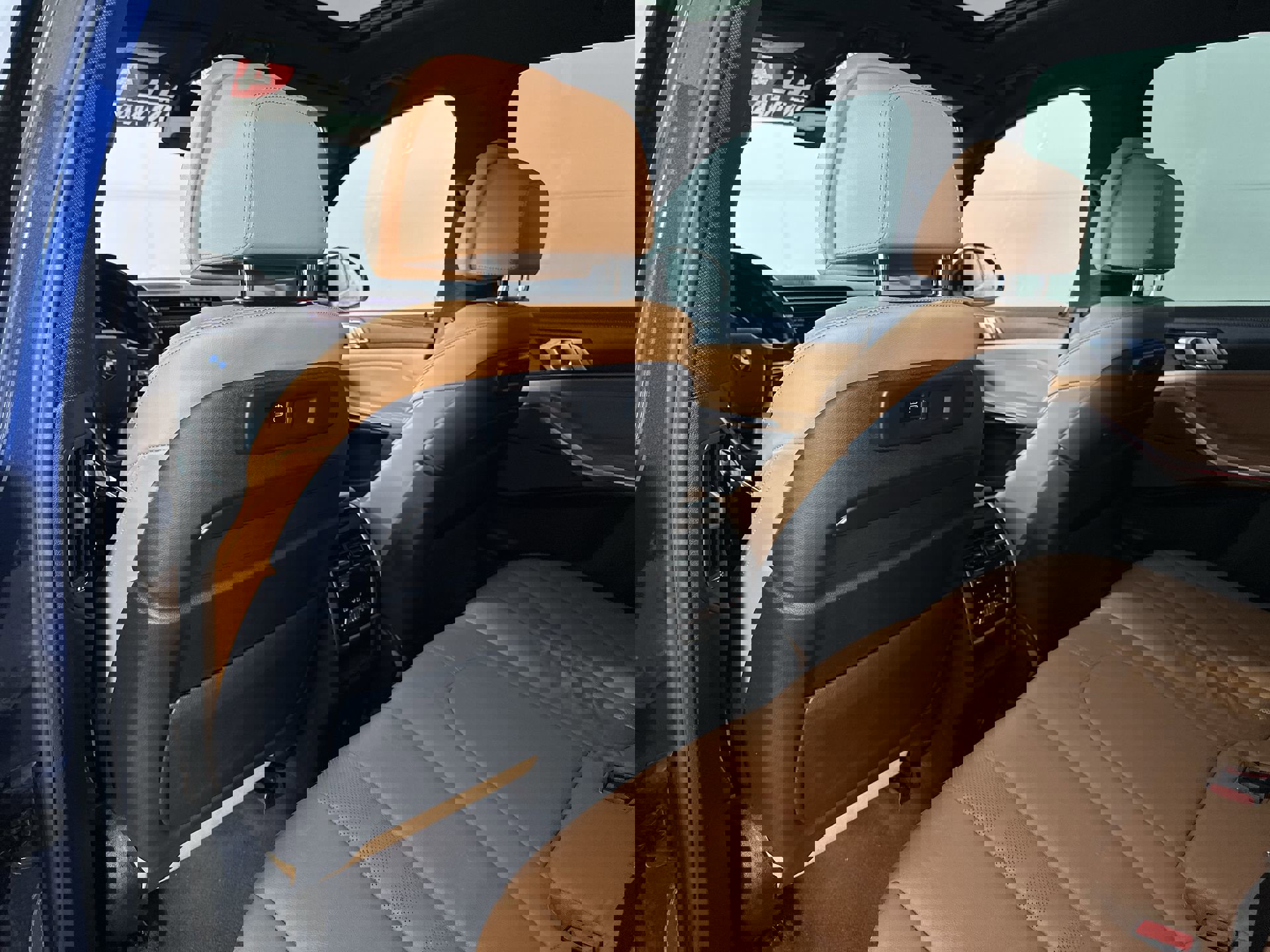 Used 2019 BMW X5 xDrive50i w/ Premium Package 2 image 28