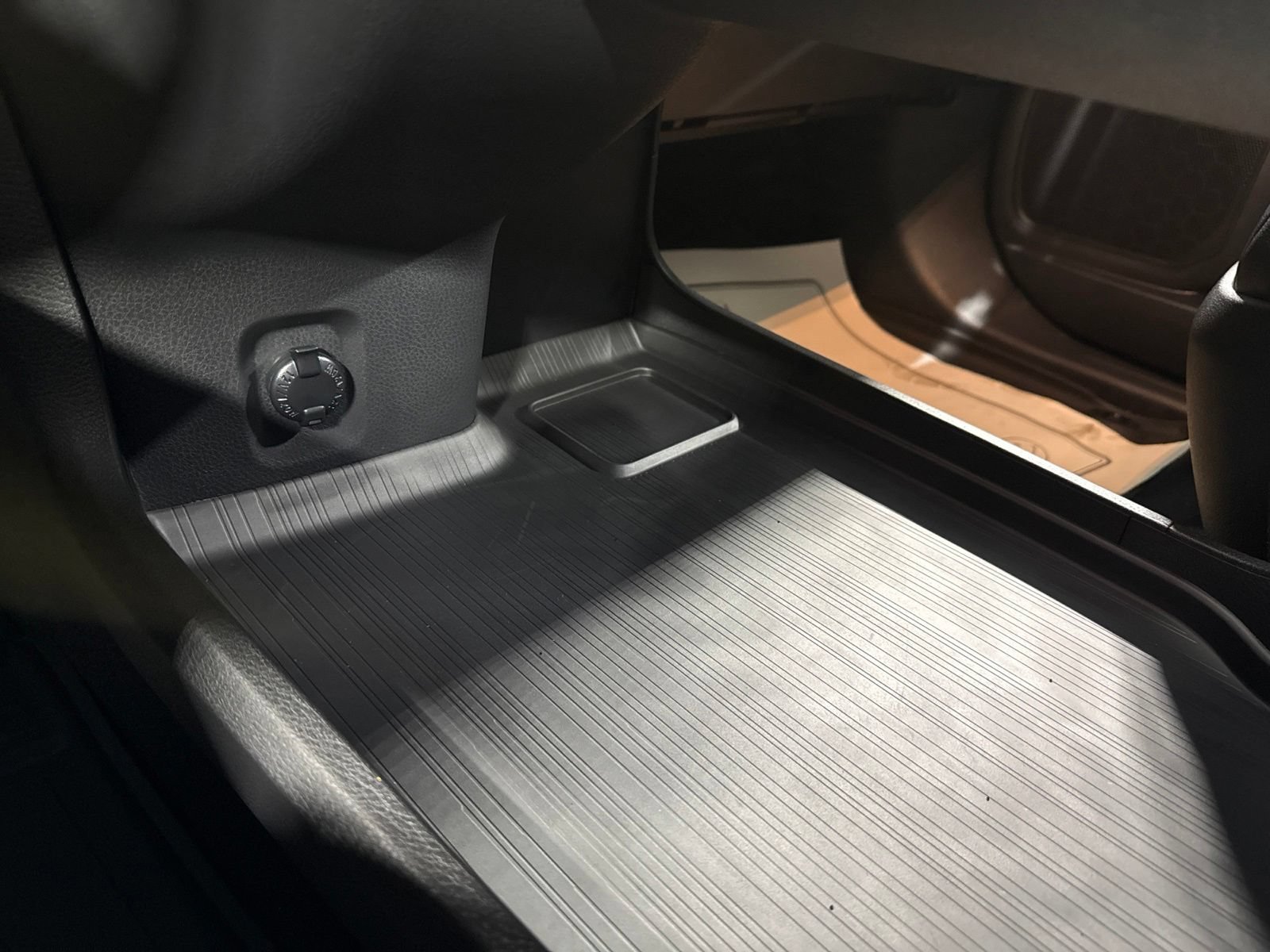 New 2026 Toyota Sienna XSE FWD image 27