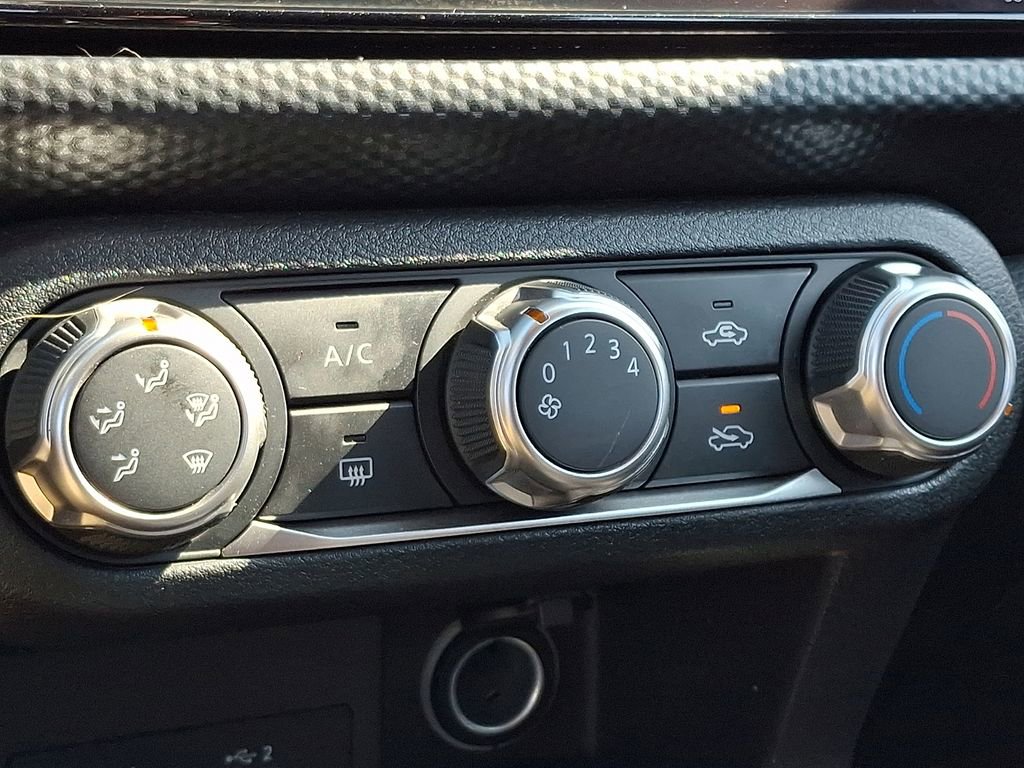 Certified 2023 Nissan Kicks SV FWD image 15