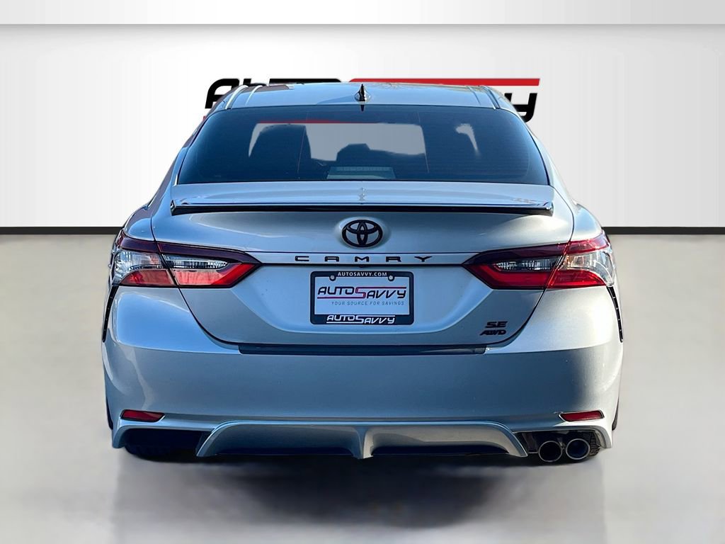 Used 2022 Toyota Camry SE w/ Carpet Mat Package (TMS) image 6