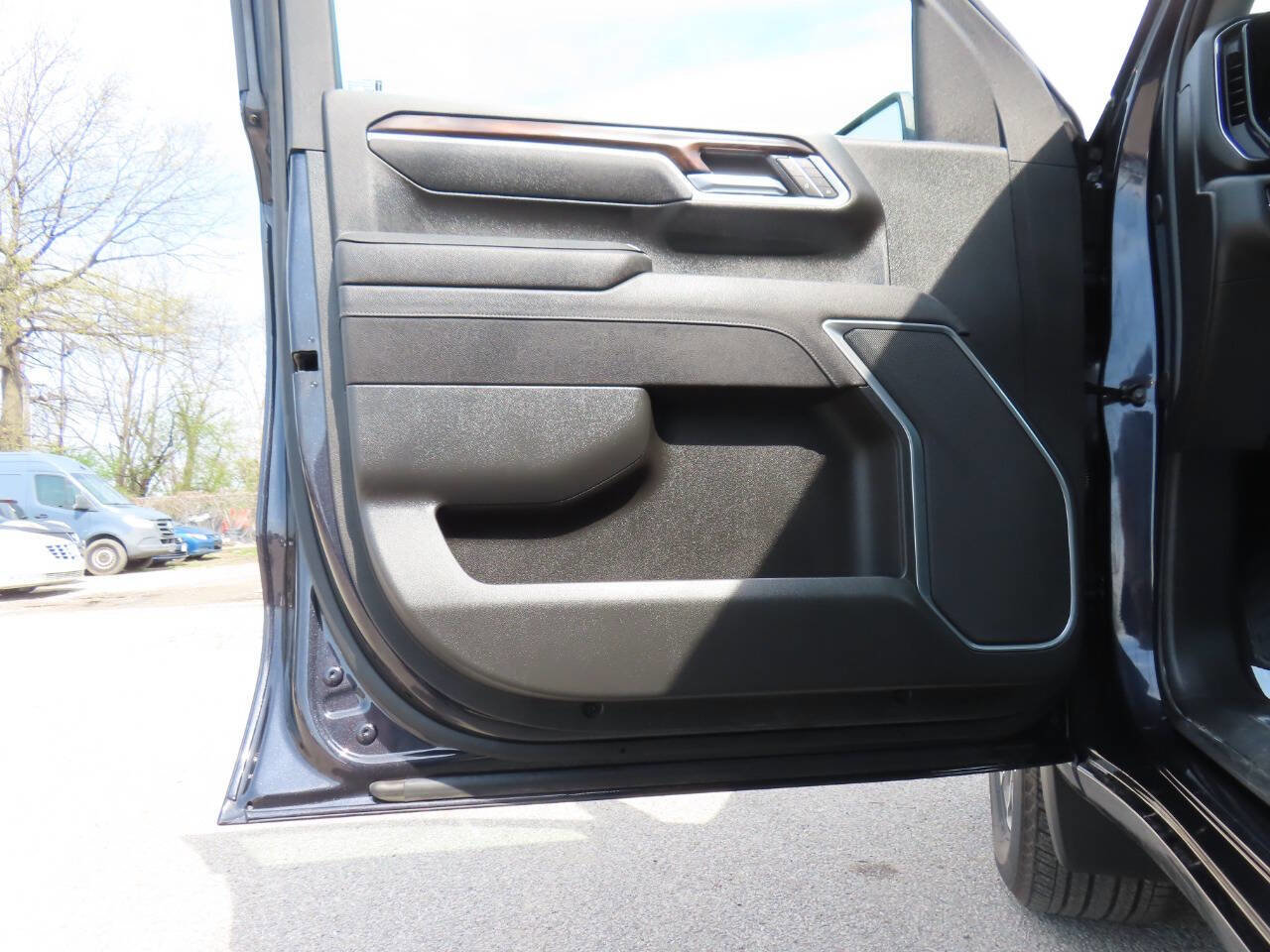Used 2025 GMC Sierra 1500 SLT AWD/4WD image 34