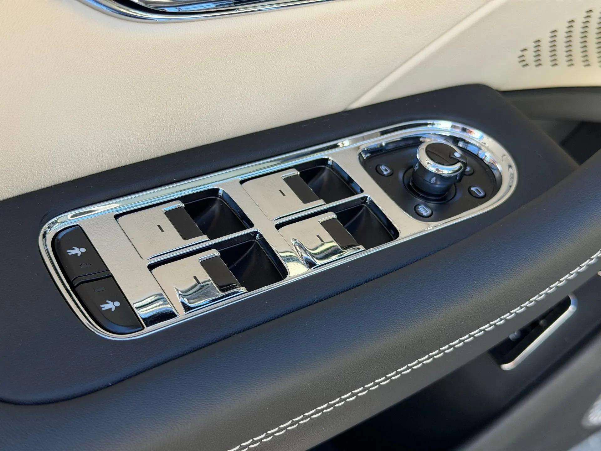 New 2026 Bentley Flying Spur Plug-In Hybrid AWD/4WD image 49