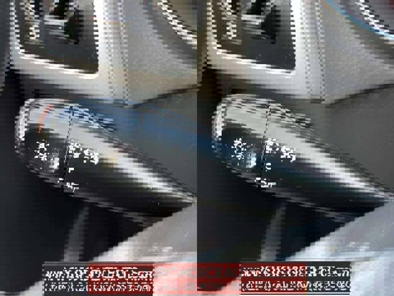 Used 2004 Toyota Matrix image 17