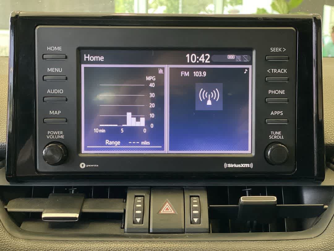 Used 2020 Toyota RAV4 XLE Premium AWD/4WD image 19