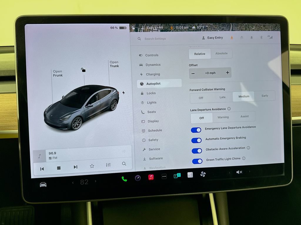Used 2018 Tesla Model 3 Long Range image 26
