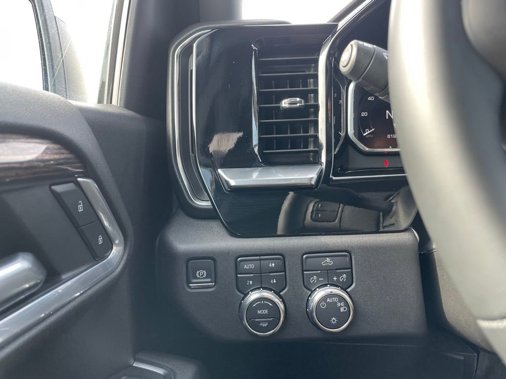 New 2026 GMC Sierra 1500 SLE w/ X31 Off-Road Package image 13