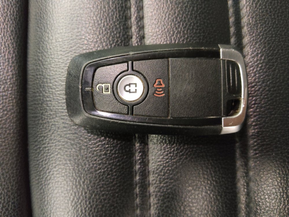 Used 2022 Ford Edge SEL image 32
