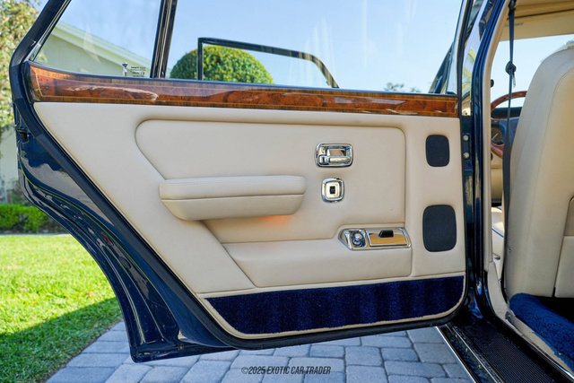 Used 1996 Rolls-Royce Silver Dawn image 42