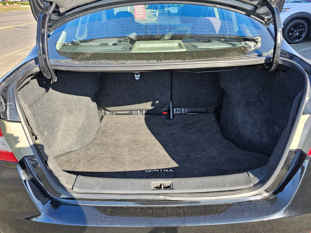 Used 2015 Nissan Sentra SV w/ Navigation Package image 10