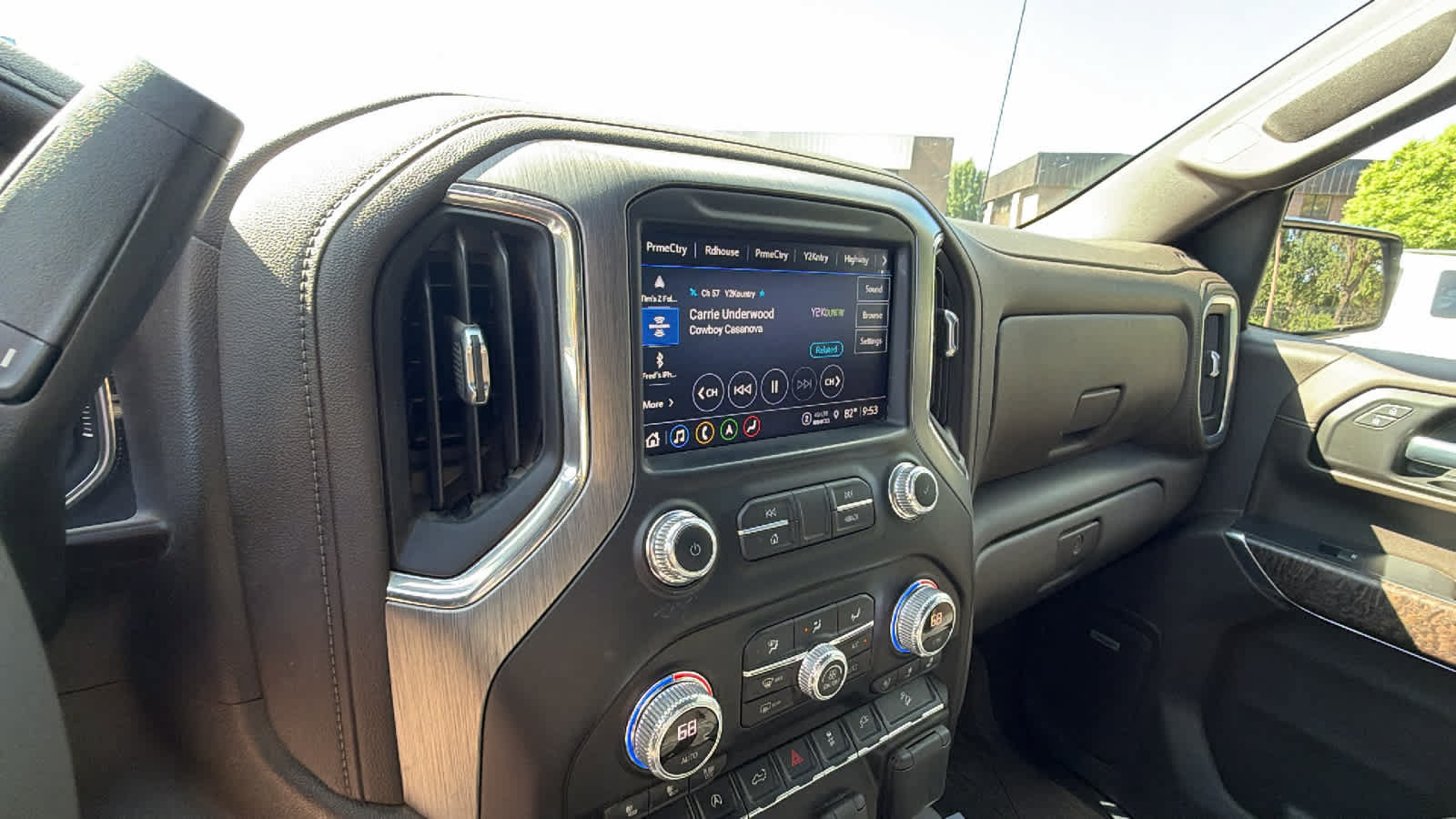 Used 2021 GMC Sierra 1500 Denali w/ Driver Alert Package II AWD/4WD image 14