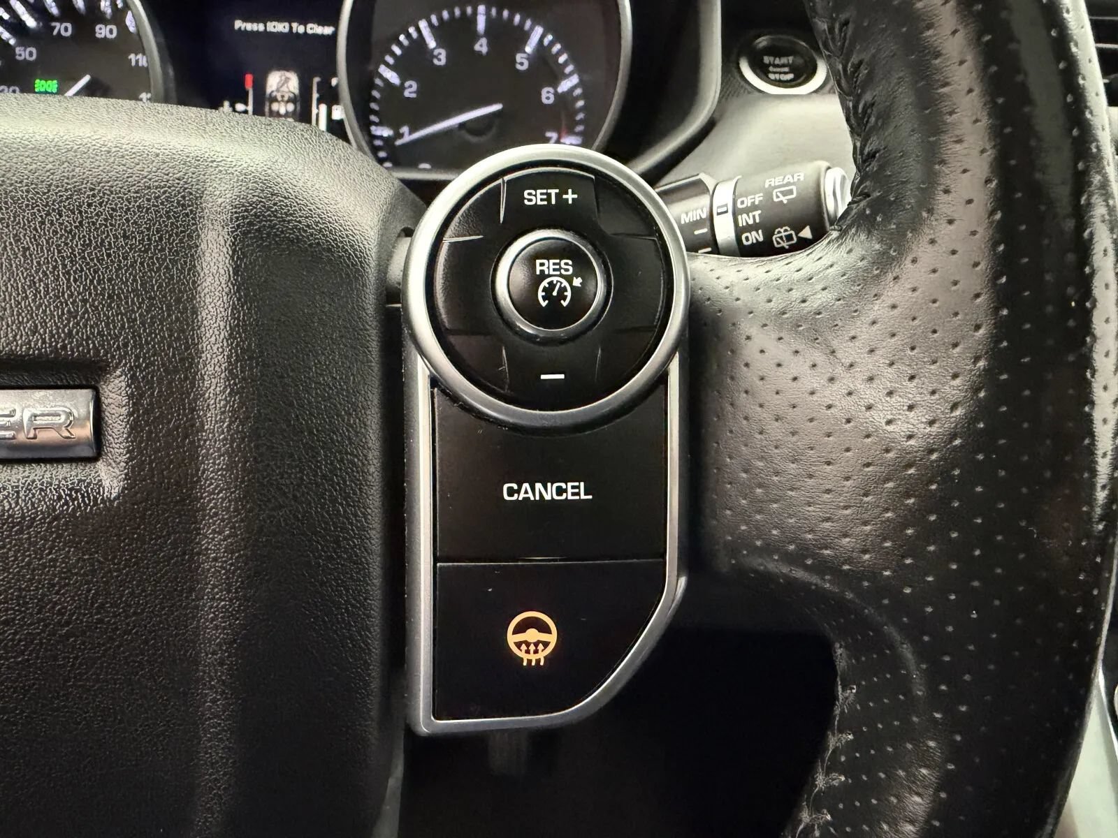 Used 2014 Land Rover Range Rover Sport HSE AWD/4WD image 11