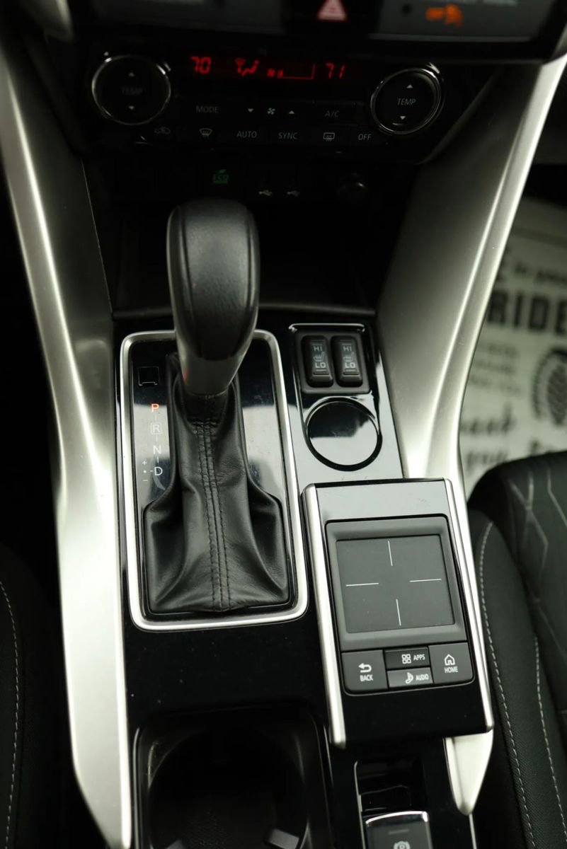 Used 2020 Mitsubishi Eclipse Cross SE image 30