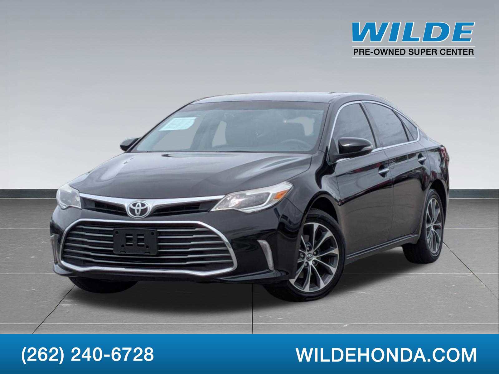 Used 2016 Toyota Avalon XLE FWD image 1