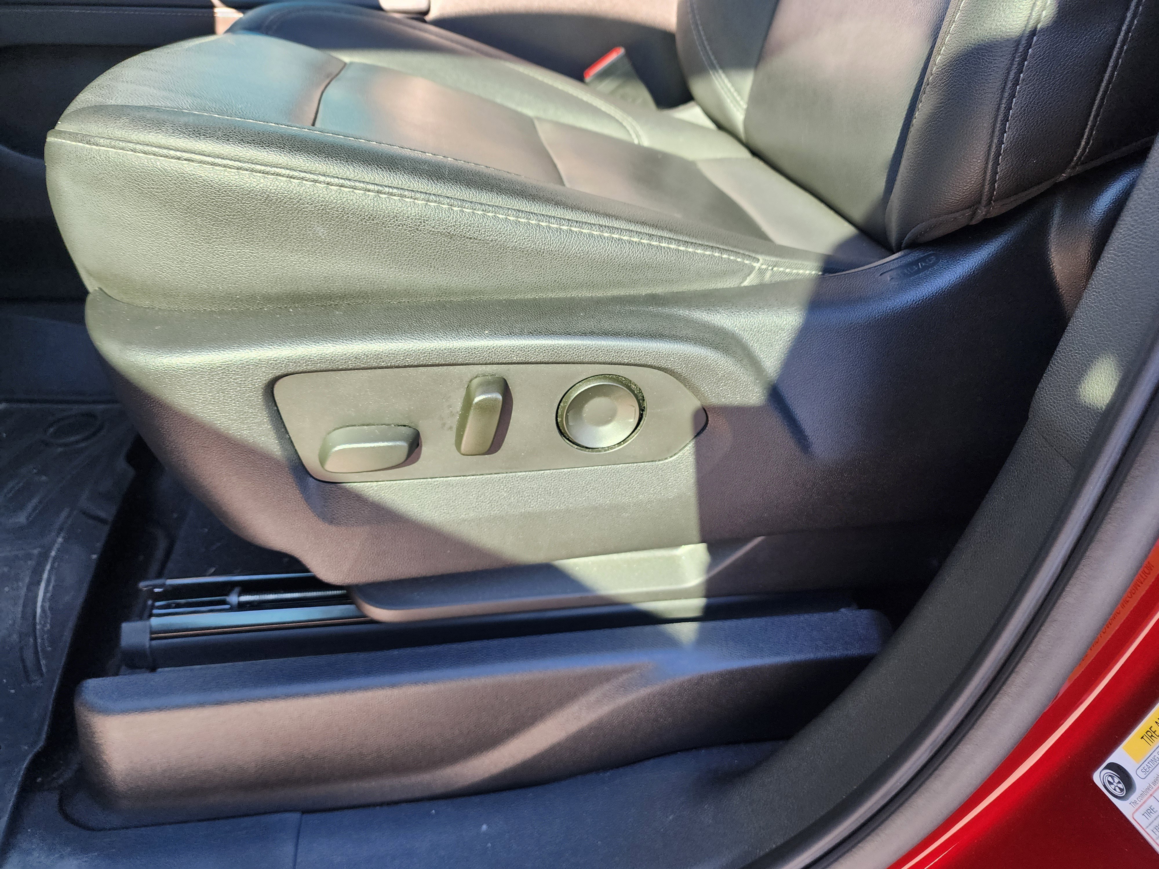 Used 2022 Chevrolet Tahoe Z71 w/ Z71 Off-Road Package image 27