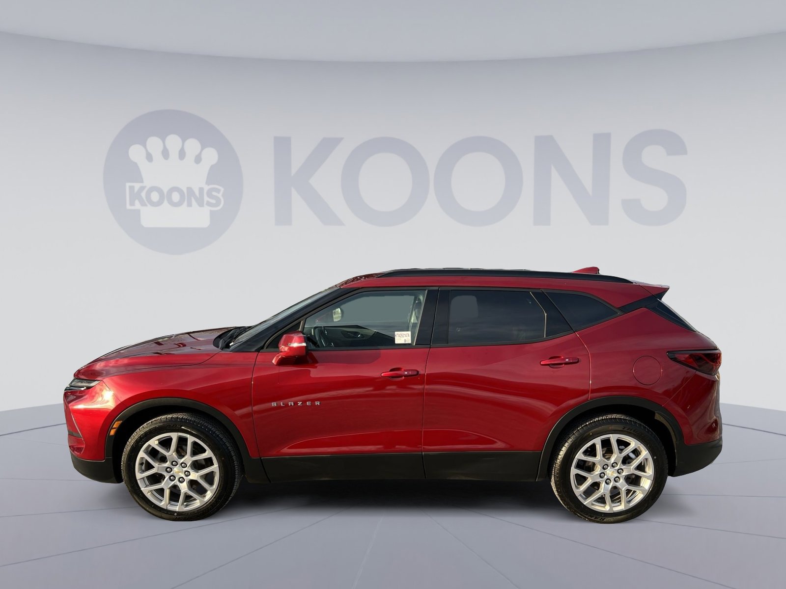 Used 2023 Chevrolet Blazer LT w/ Sound & Technology Package image 2