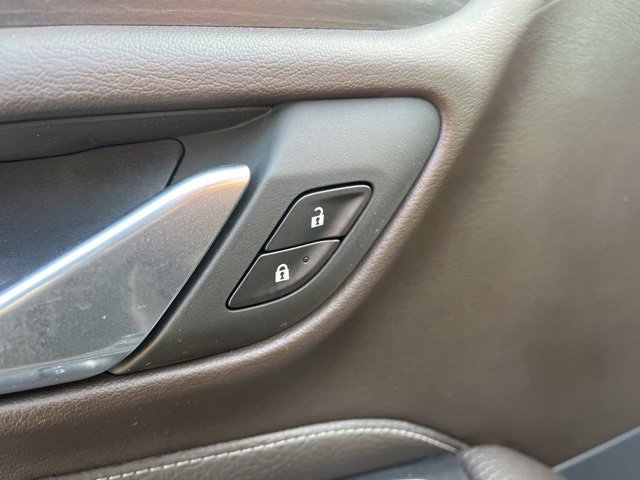 Used 2023 GMC Yukon XL Denali w/ Max Trailering Package image 12