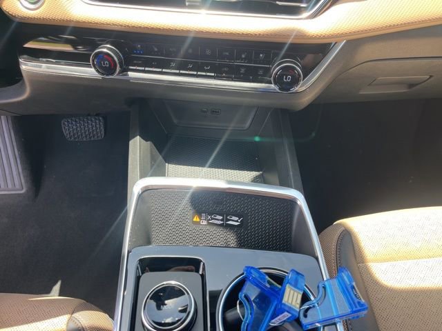 New 2026 Chevrolet Equinox ACTIV w/ Convenience Package III image 30