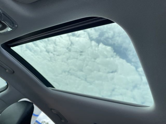 Used 2024 Hyundai Kona Limited FWD image 25