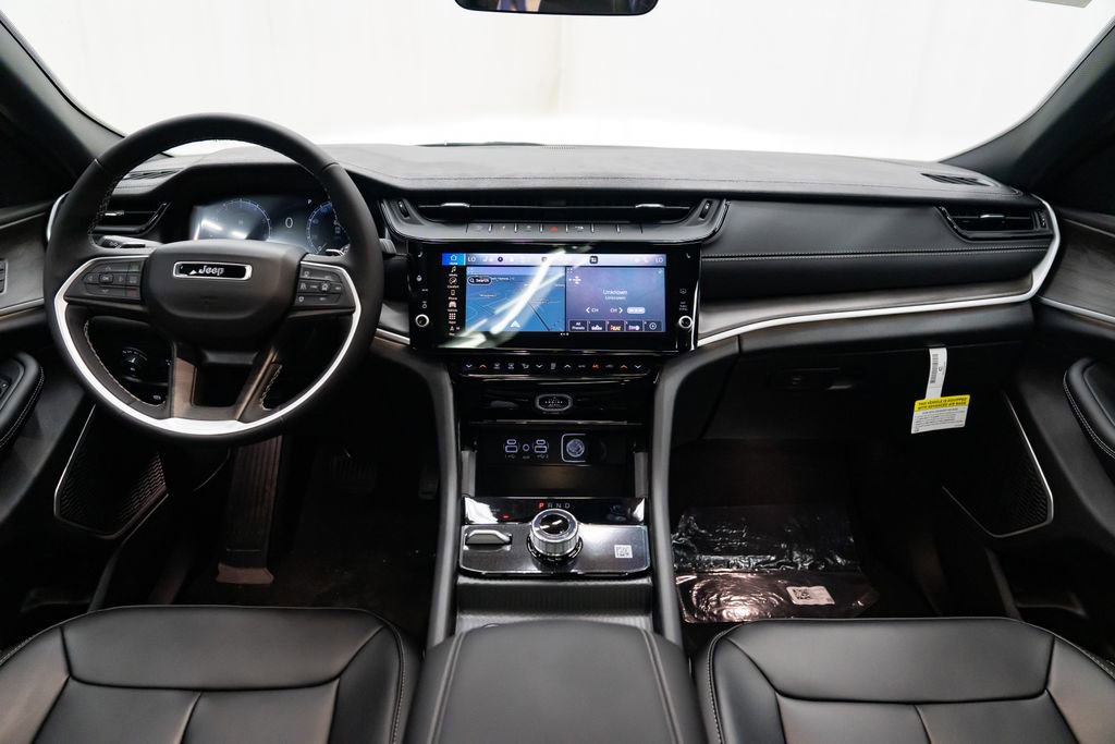 New 2026 Jeep Grand Cherokee L Limited AWD/4WD image 10