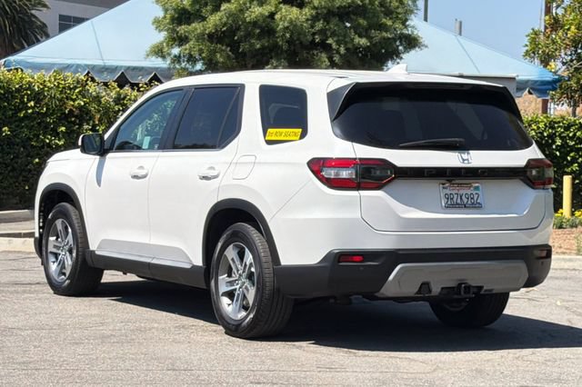 Certified 2025 Honda Pilot EX-L image 6