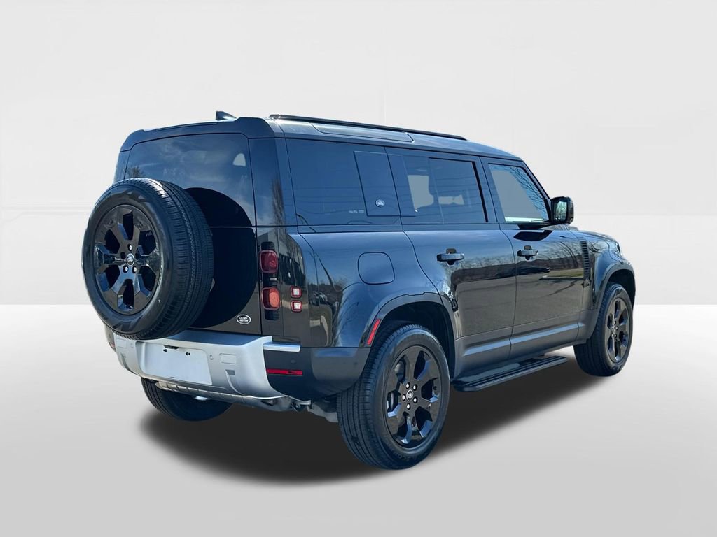 Certified 2023 Land Rover Defender 110 SE AWD/4WD image 4