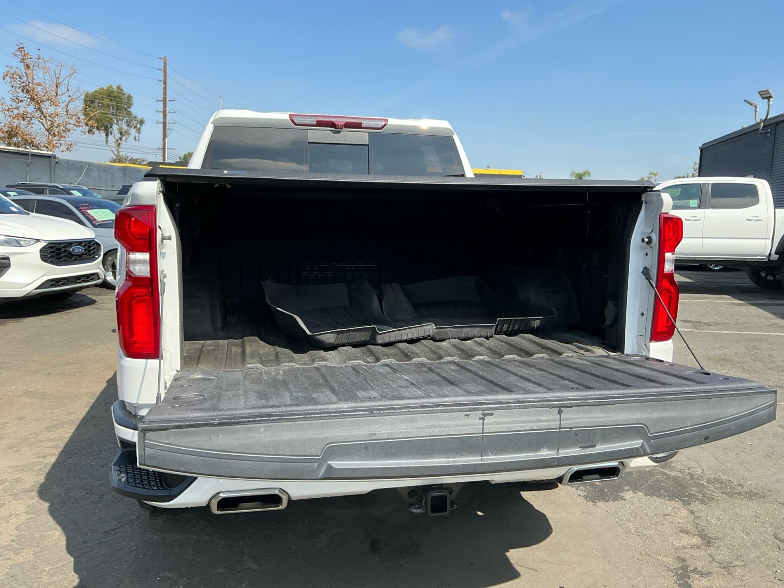 Used 2022 Chevrolet Silverado 1500 High Country AWD/4WD image 25