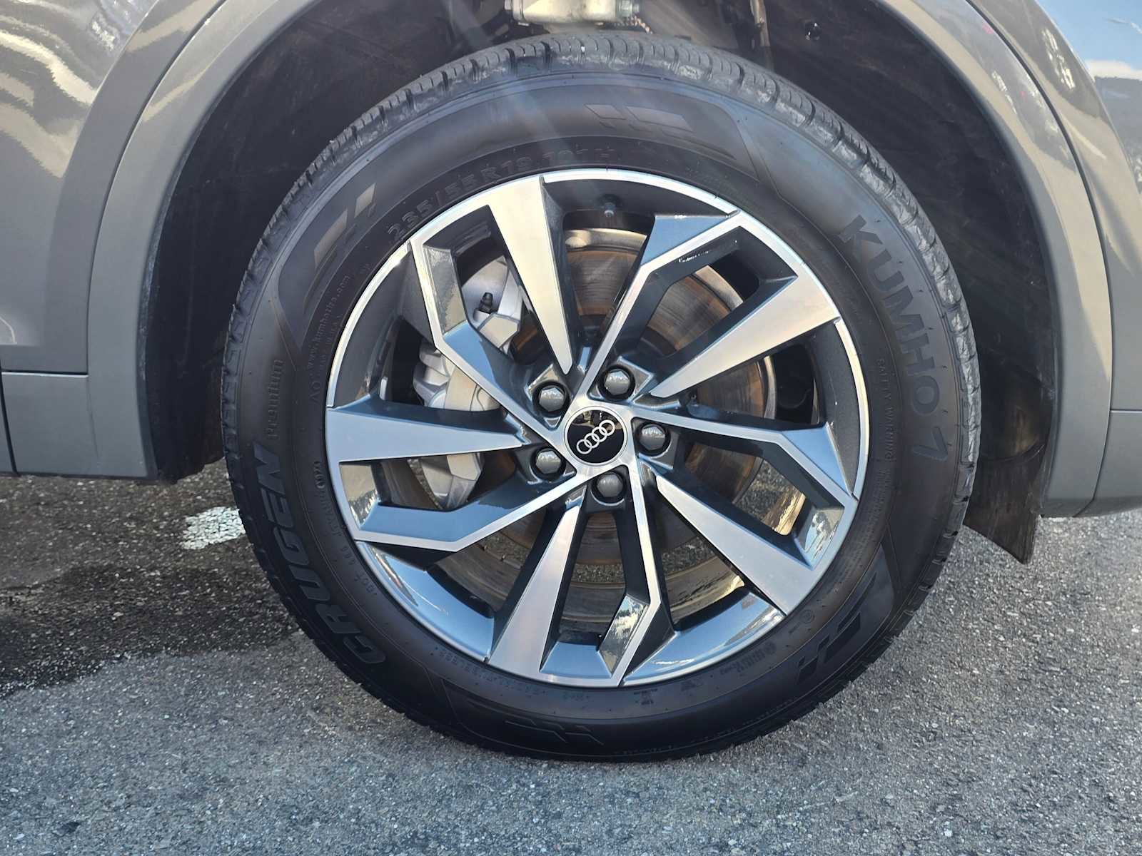 Certified 2025 Audi Q5 2.0T Premium image 9