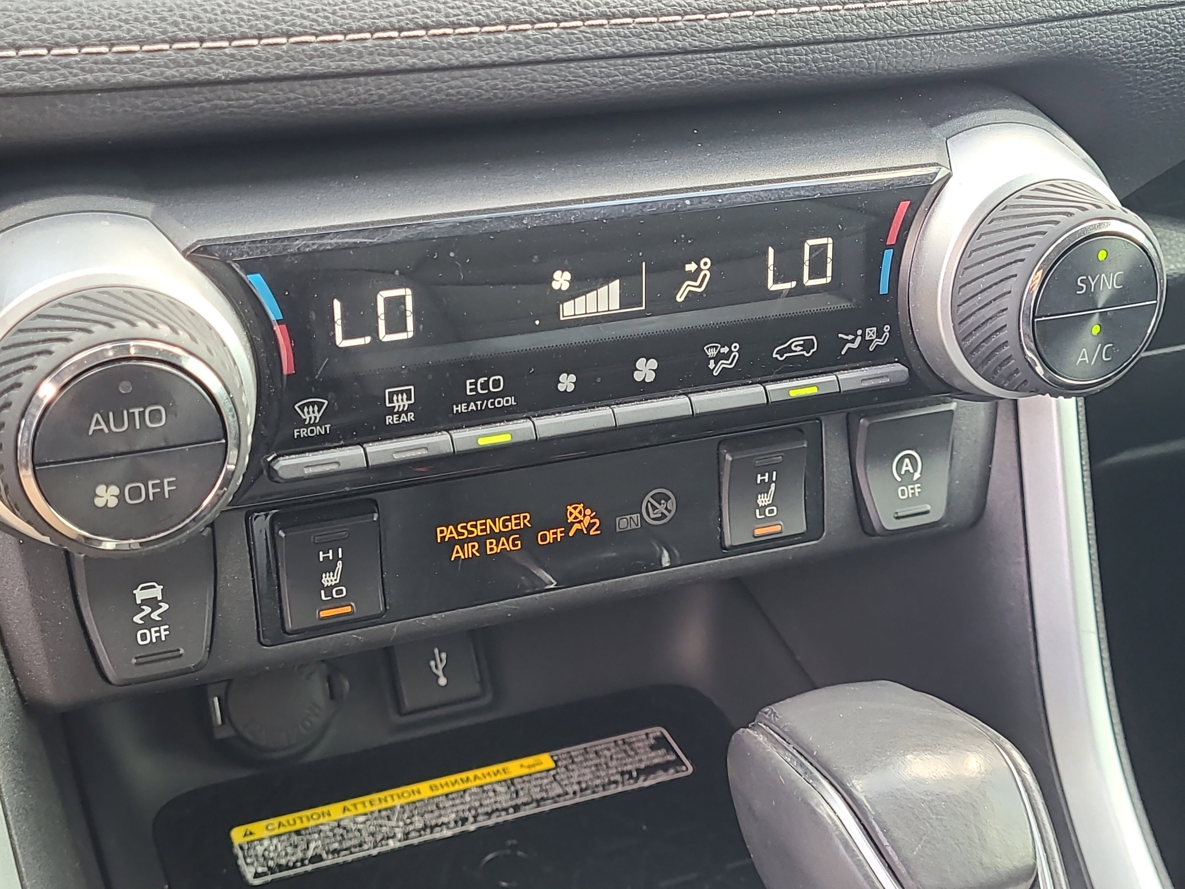 Used 2021 Toyota RAV4 XLE Premium image 26