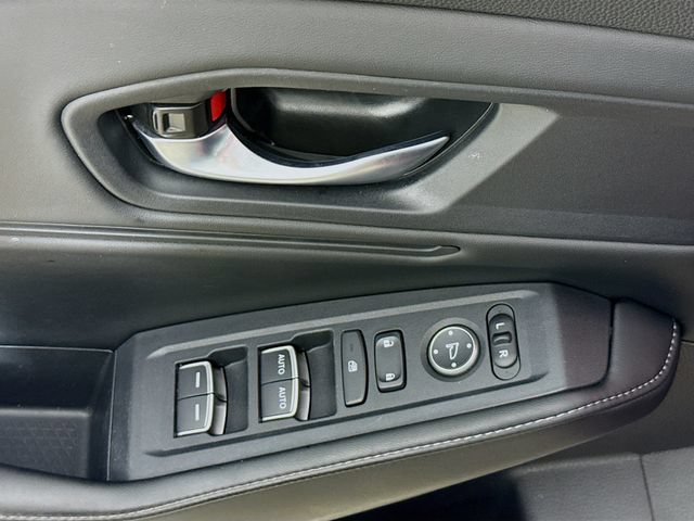 Used 2025 Honda Accord Sport image 16